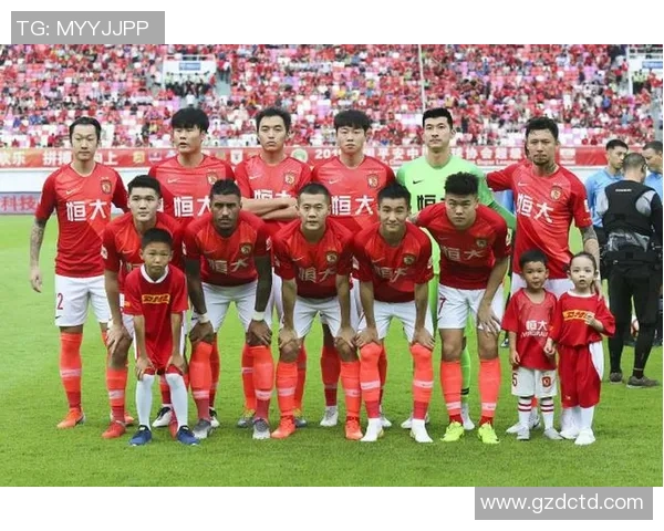 前恒大球员与上港球星共同评价恒大足球风格与发展现状