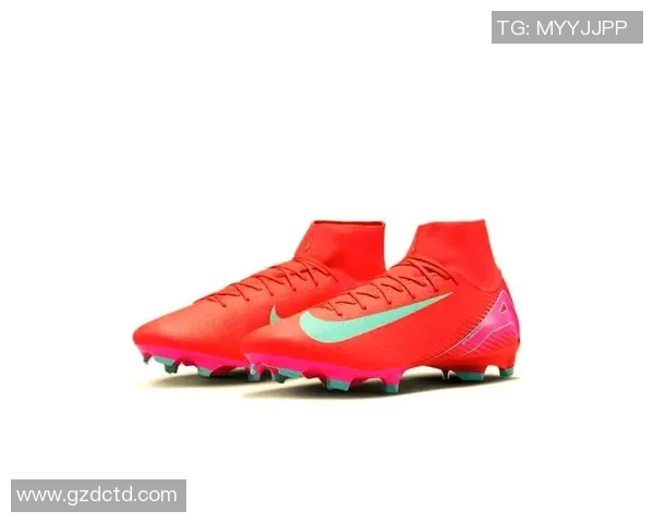 球星与球鞋的完美融合 足球运动中鞋款的选择与影响分析 球星与球鞋的完美融合 足球运动中鞋款的选择与影响分析