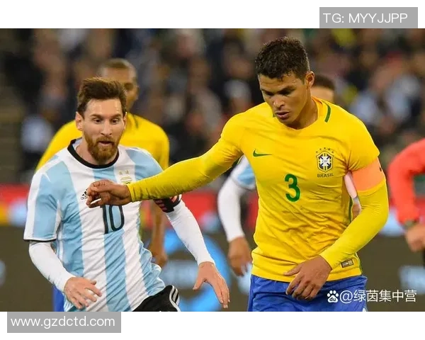 足球历史传奇人物全解析:从贝利到梅西的辉煌征程 足球历史传奇人物全解析:从贝利到梅西的辉煌征程